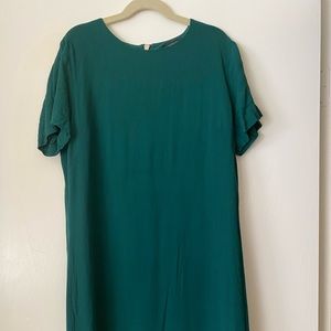 emerald green dress. great condition.
